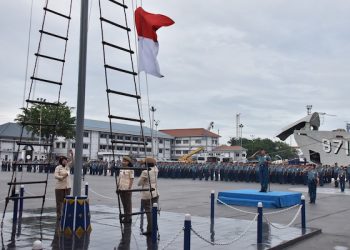 KOWAL KOLINLAMIL KOMANDANI UPACARA PERINGATAN HARI IBU KE-89 TAHUN 2017