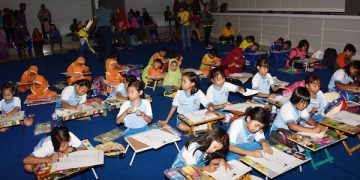 300 SISWA-SISWI ADU BAKAT MEWARNAI DI NBOD 2017