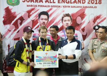 Menpora Beri Bonus Kepada Kevin & Marcus Masing-masing 250jt