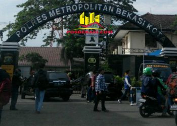 Irfan dan Rofik Dapat  Penghargaan Dari Polres Metro Bekasi Karena Lawan Begal