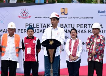 Presiden  Jokowi  Resmikan  Program  Penyediaan Rumah Berbasis Komunitas di Garut
