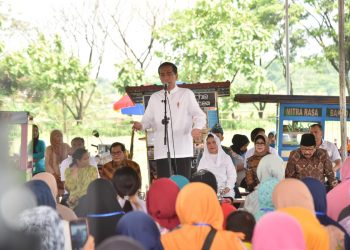 Kiat Usaha Sukses Presiden Jokowi untuk Nasabah Mekaar