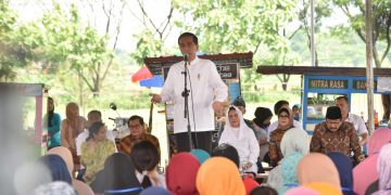Kiat Usaha Sukses Presiden Jokowi untuk Nasabah Mekaar