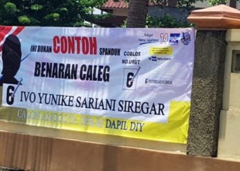 Unik, Caleg Ini Pilih Pasang Spanduk-spanduk Nyeleneh