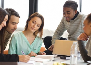 Ibu Rumah Tangga Ingin Bisnis Online, Tapi Bingung Mulai dari Mana? Ini Tipsnya