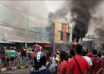 Massa Rusuh di Jayapura, Petugas Tembakkan Gas Air Mata