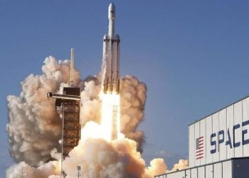 SpaceX Rampungkan Uji Terbang Roket Pembawa Misi ke Mars