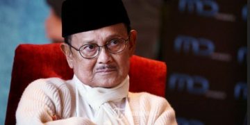 Sakit, Habibie Disebut Berkomunikasi dengan Bahasa Isyarat