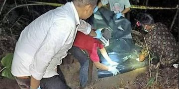 Bayi 2 Tahun Tewas Dianiaya Ayah Tiri, Ditanam di Lereng Bukit Dibantu Istrinya