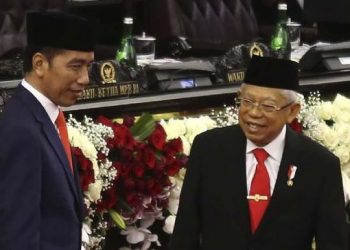 Jokowi Ingatkan Menteri Tak Ribut di Luar Rapat Istana