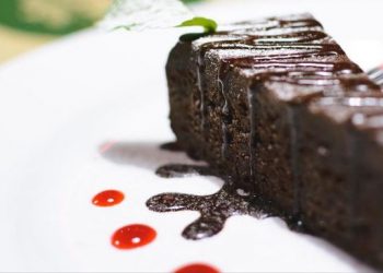 Makan Kue Cokelat Saat Sarapan Bisa Bikin Langsing