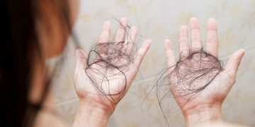 Cegah Rambut Rontok Berlebihan, Lakukan 5 Perubahan Gaya Hidup Ini