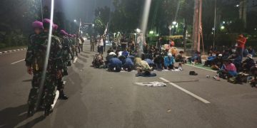 Prajurit Marinir Beruang Hitam, Turut Amankan Demo Tolak UU Cipta Kerja