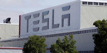 Tesla Hapus Divisi PR, Putus Komunikasi dengan Wartawan