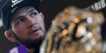 Khabib Sapa Gaethje dengan Tatapan Dingin: Apa Kabar Kawan?