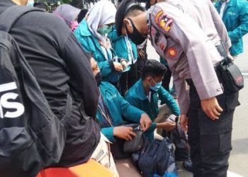 Polisi Tangkap Lagi Belasan Pemuda, Tas Mahasiswa Diperiksa