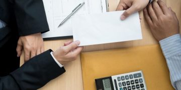 Ancaman Pidana di UU Ciptaker Bila Tak Bayar Pesangon Pekerja
