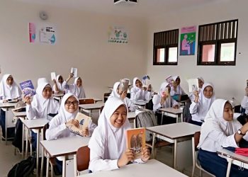 Mulai Hari Ini, Murid SMP-SMA DKI Bakal Belajar Materi UU Cipta Kerja