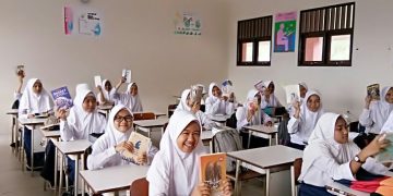 Mulai Hari Ini, Murid SMP-SMA DKI Bakal Belajar Materi UU Cipta Kerja