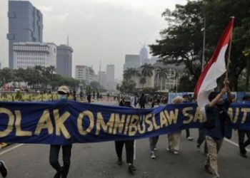 Kampus Tolak Fasilitasi Tes Covid Mahasiswa Pedemo Ciptaker