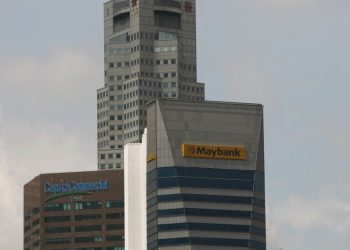 Raibnya Dana Nasabah Maybank, Bos OJK Sebut Uang Bisa Balik tapi Ada Syarat