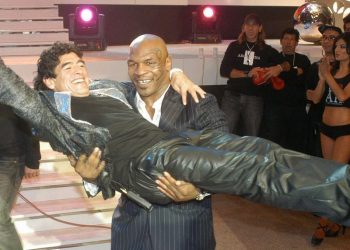 Maradona Meninggal, Tyson Kenang Memori Juara Bersama