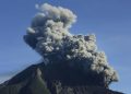 Lagi, Gunung Sinabung Kembali Keluarkan Awan Panas