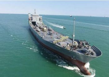 Garda Revolusi Iran Luncurkan Kapal Induk Bisa Angkut Rudal