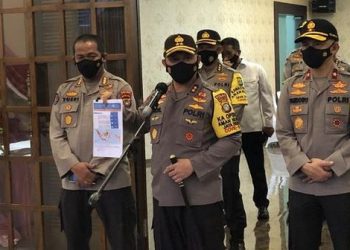 Kapolda Metro Baru Dukung Pangdam Jaya Copot Baliho Rizieq