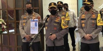 Kapolda Metro Baru Dukung Pangdam Jaya Copot Baliho Rizieq
