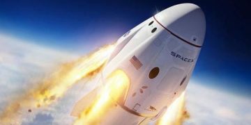 SpaceX Sukses Bawa 4 Astronot ke Stasiun Luar Angkasa