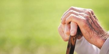 Lansia di Masa Pandemi, Dokter: Konsumsi Karbo Dalam Porsi Kecil