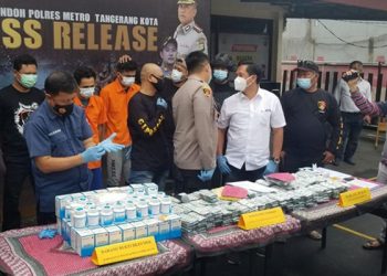 Polsek Cipondoh Tangkap 2 Kurir 48.000 Butir Obat Terlarang
