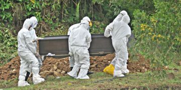 10 Bulan Pandemi RI: Kematian 180 Dokter hingga Krisis Makam