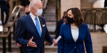 Joe Biden Akan Batalkan Belasan Kebijakan Donald Trump di Hari Pertama Kerja