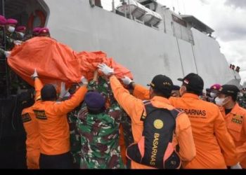 RS Polri Terima 7 Kantong Jenazah Korban Sriwijaya Air SJ-182