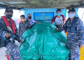 TNI AL Gagalkan Pengangkutan 18.000 Liter Solar Ilegal di Selat Singapura