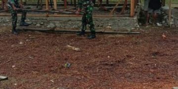 Bantu Bangun Rumah, Babinsa Tiom Mendapat Apresiasi Dari Warga Binaan