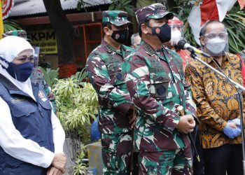 Panglima TNI Tinjau Pelaksanaan PPKM Skala Mikro di Surabaya