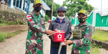 Prajurit Satgas 413 Kostrad Sumbangkan Darah di Papua, Bantu Anak Gagal Ginjal