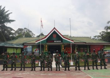 Dansatgas Pamtas RI-Malaysia Yonif 642/Kapuas Terima Kunjungan Pa Sahli Tk. II Kasad