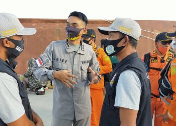 SPKKL Sambas Bakamla RI Bantu Evakuasi KMP Bili Alami Karam