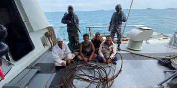 TNI AL Amankan Perahu Diduga Pelaku Pencurian di Tongkang