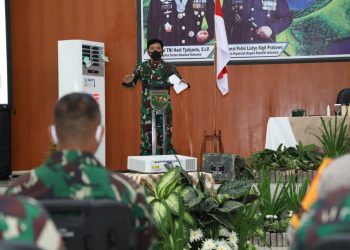 Panglima TNI dan Kapolri Mantapkan Sinergitas TNI-Polri di Papua