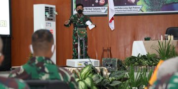 Panglima TNI dan Kapolri Mantapkan Sinergitas TNI-Polri di Papua