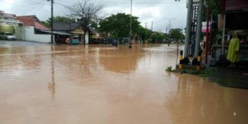 Semarang Dilanda Banjir Setelah Diguyur Hujan Semalaman