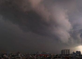 Prediksi Cuaca Ekstrem di Wilayah Indonesia