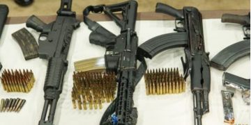 Oknum Polisi Jual Senjata Api ke KKB