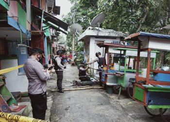 Mortir Seberat 50 Kg Ditemukan di Aliran Kali Cipinang
