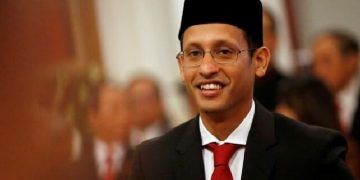 Nadiem: Mewajibkan Sekolah Punya 2 Pilihan, Daring dan Luring
